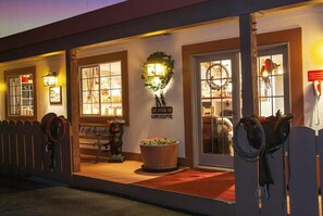 Exterior - Hot Springs Inn (Ouray)