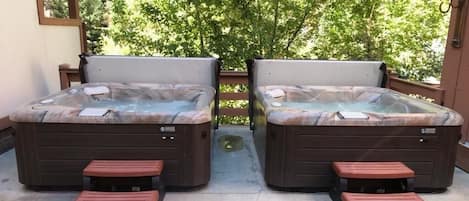 Bathtub spa outdoor