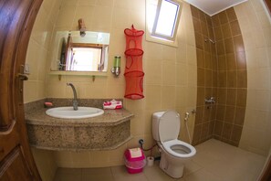 Handtücher, Seife, Toilettenpapier