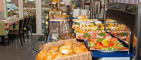 รวมอาหารเช้าแบบบุฟเฟ่ต์ ทุกวัน