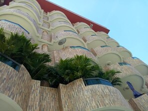 Ngoại thất
