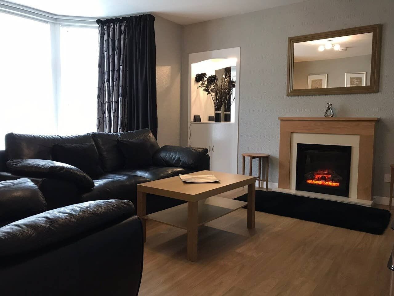 TV, fireplace, DVD player, books