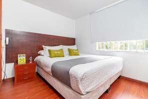 Blackout drapes, free WiFi, bed sheets - Hotel Ayenda Harrington 63 1089 (Bogotá)