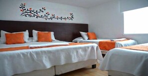 1 habitación, cortinas blackout, wifi gratis y ropa de cama 