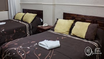 Decoración personalizada, muebles diferentes y cortinas blackout