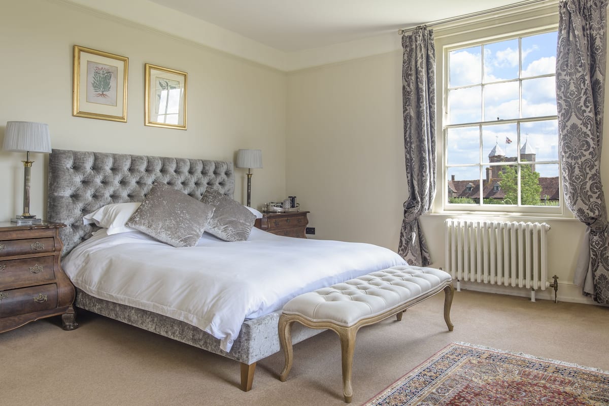 Deluxe tweepersoonskamer (Sissinghurst) | Luxe beddengoed, individueel gemeubileerd, een strijkplank/strijkijzer