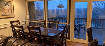 Ozark Retreat järvinäköalalla