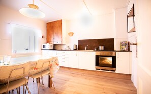 家庭獨棟房屋, 4 間臥室 | 房內用餐區