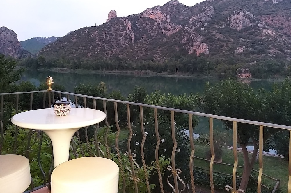 Apartamento moderno a 1a linea en Sant Llorenç de Montgai_ WhiteHouse_ Lleida