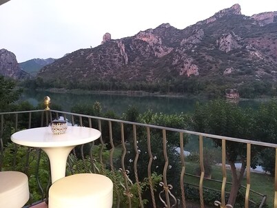 Modern 1st line apartment in Sant Llorenç de Montgai_ WhiteHouse_ Lleida