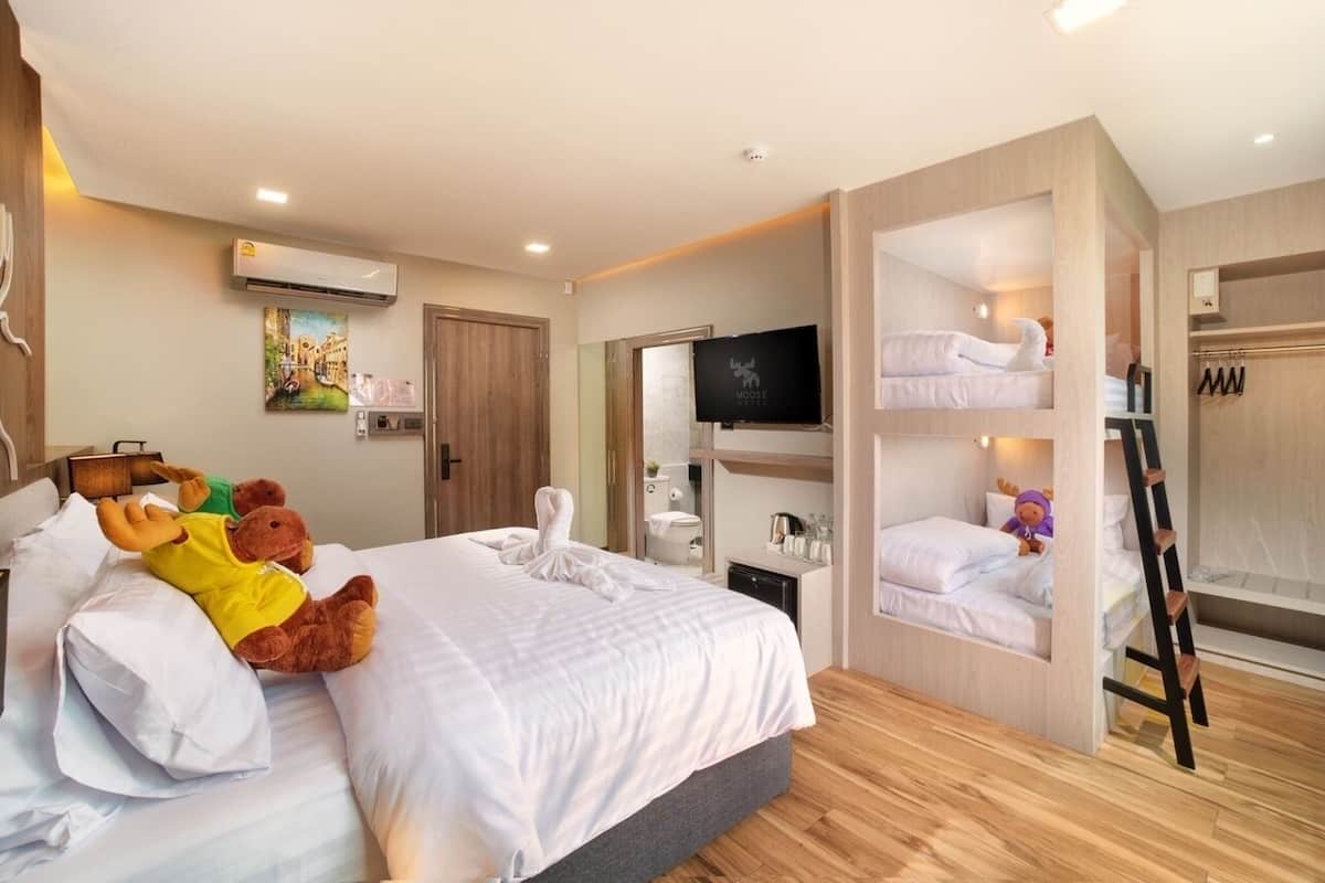Family Room | Premium bedding, in-room safe, desk, blackout drapes