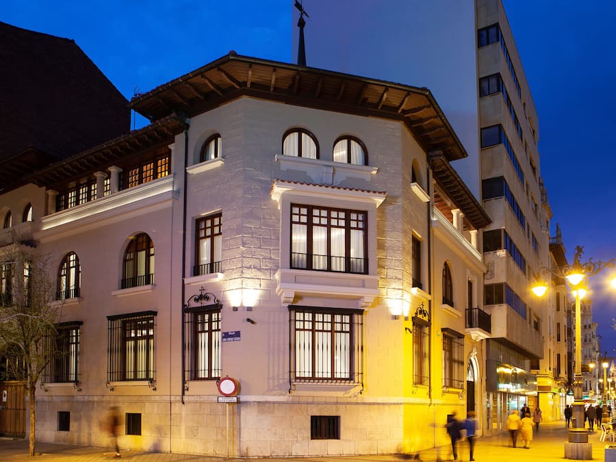 Fasade – kveld/natt