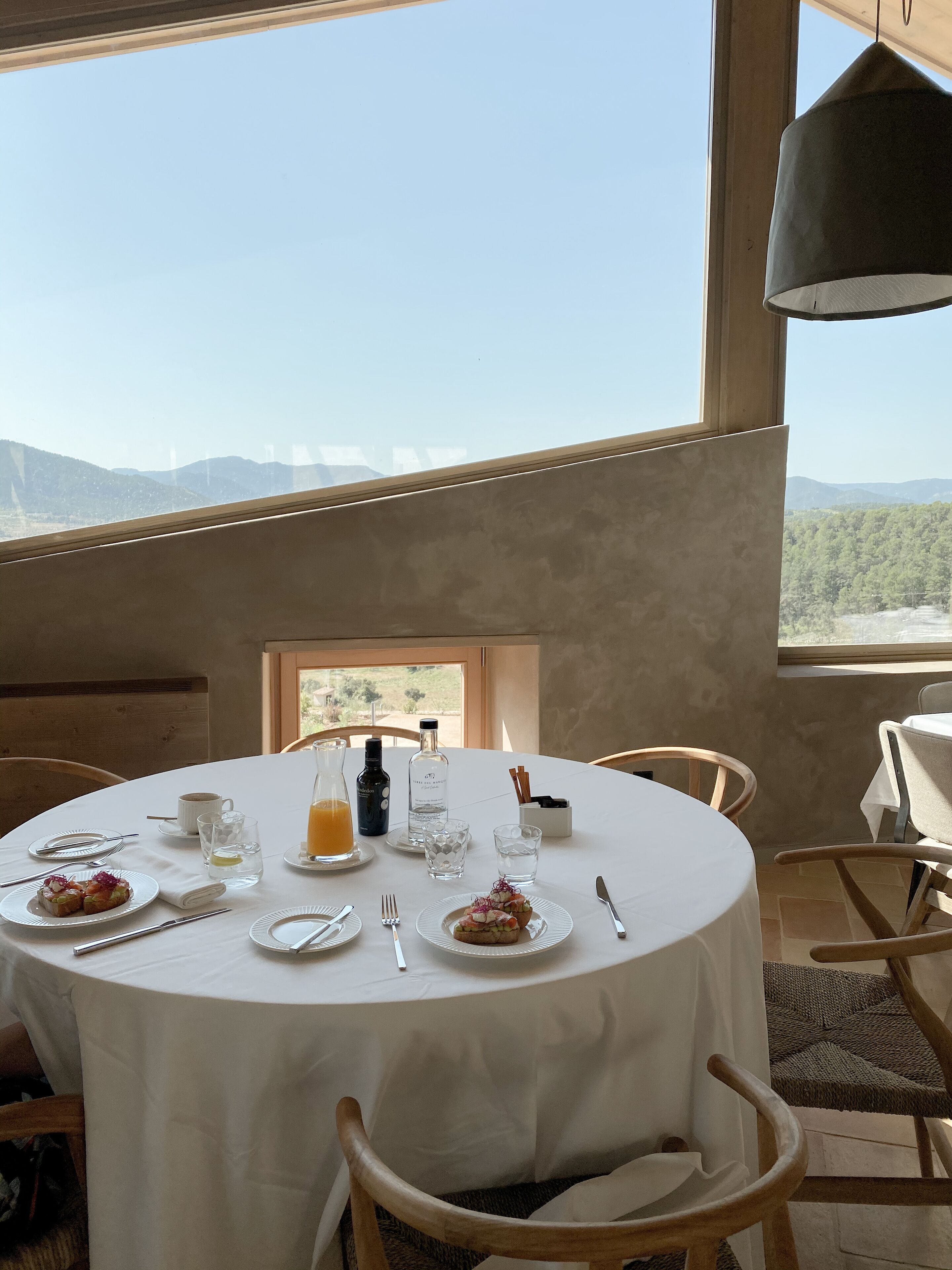 Daily cooked-to-order breakfast for a fee