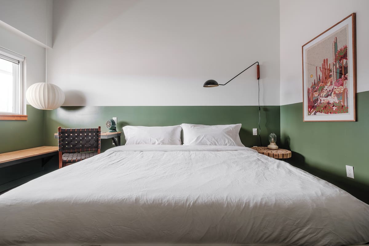 Deluxe Room | Egyptian cotton sheets, premium bedding, down comforters