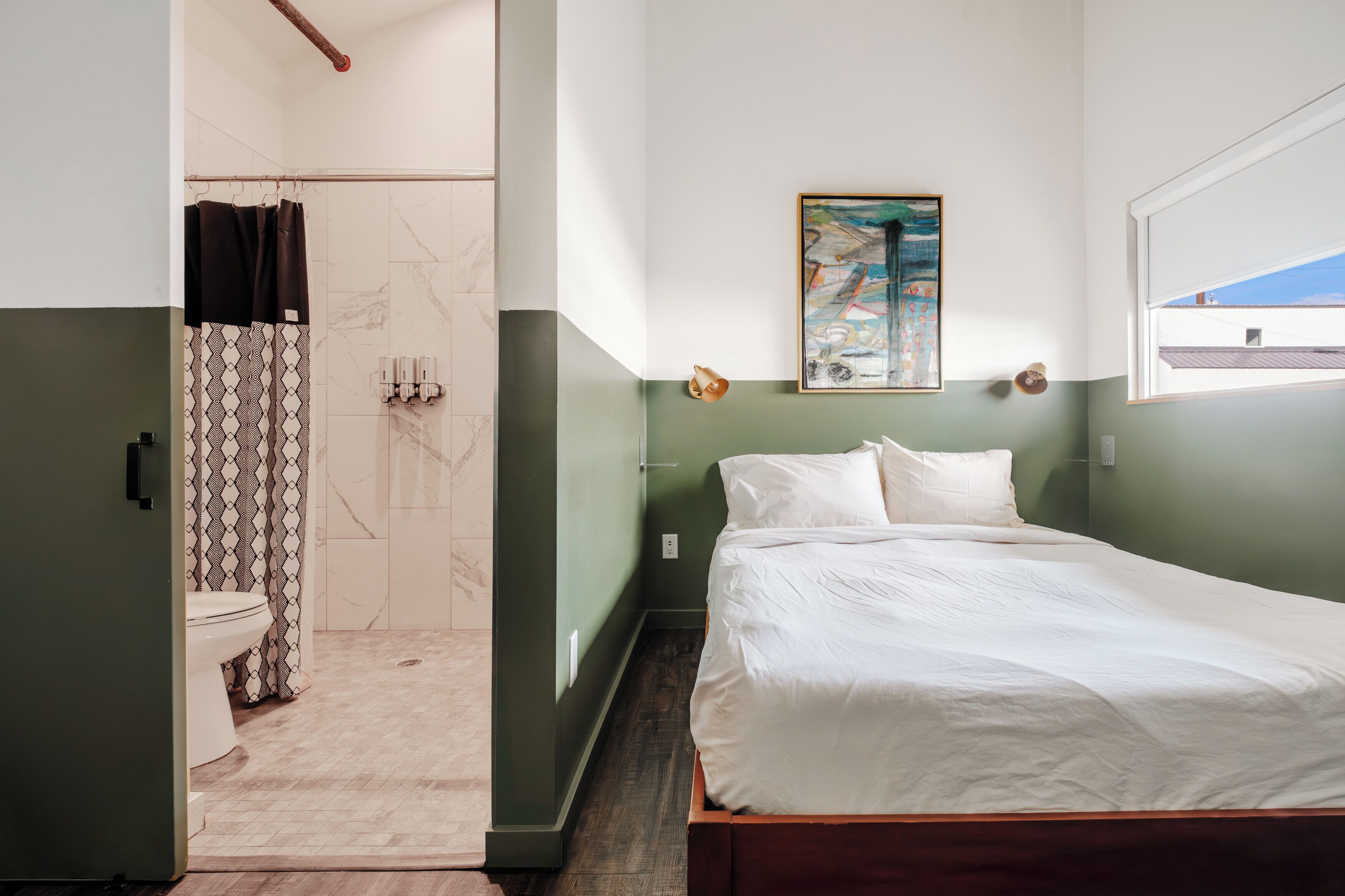 Basic Single Room | Egyptian cotton sheets, premium bedding, down comforters