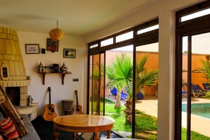Sala de estar en el lobby