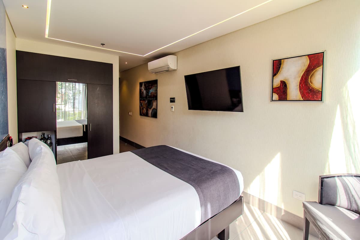 4 bedrooms, in-room safe, individually decorated, individually furnished