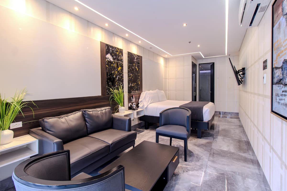 4 bedrooms, in-room safe, individually decorated, individually furnished
