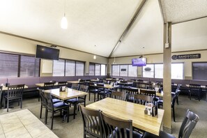 Restaurant - Sandstone Motel Inc (Milk River)