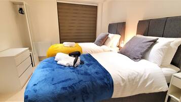 2 bedrooms, iron/ironing board, WiFi, bed sheets