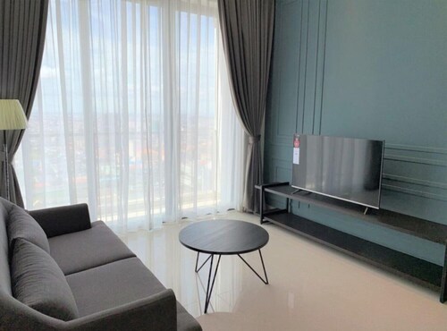 D Suites at The Skyline One Bedroom No.13