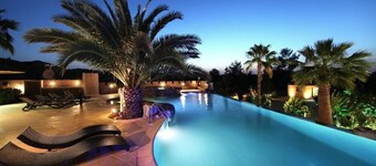 Luxury~Dreamy~Private |Rancho Relaxo Sha| Spacious Pool, Tennis Court, Horses.