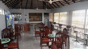 Interior - Summit Inn (Sekondi-Takoradi)
