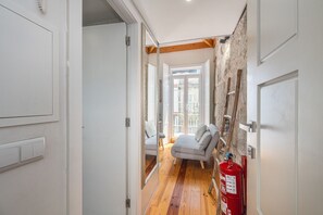 Interior - Bonjardim City Flats - Relaxing Terrace (Oporto)