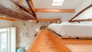 BĂŒgeleisen/BĂŒgelbrett, kostenloses WLAN, BettwĂ€sche