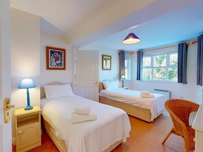 3 bedrooms, Internet