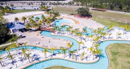 LUXURIOUS, WATERFRONT PROPERTY, SHOPPING, CONCERTS, KIDS ACTIVITIES, THE WHARF