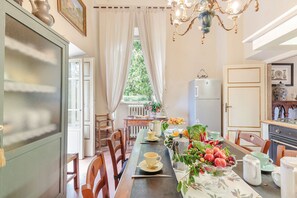 Dining - Renaissance Villa with Pool in the Vineyards in Lucca (Gattaiola)