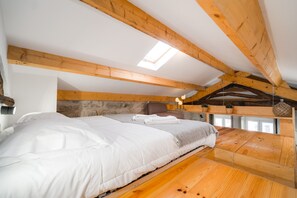 1 chambre, fer et planche à repasser, accès au Wi-Fi (inclus)