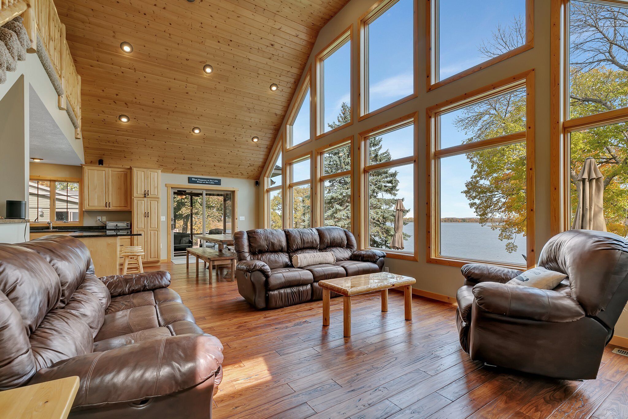 Upscale Lake Home!!!