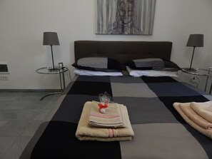 1 chambre, coffres-forts dans les chambres, bureau
