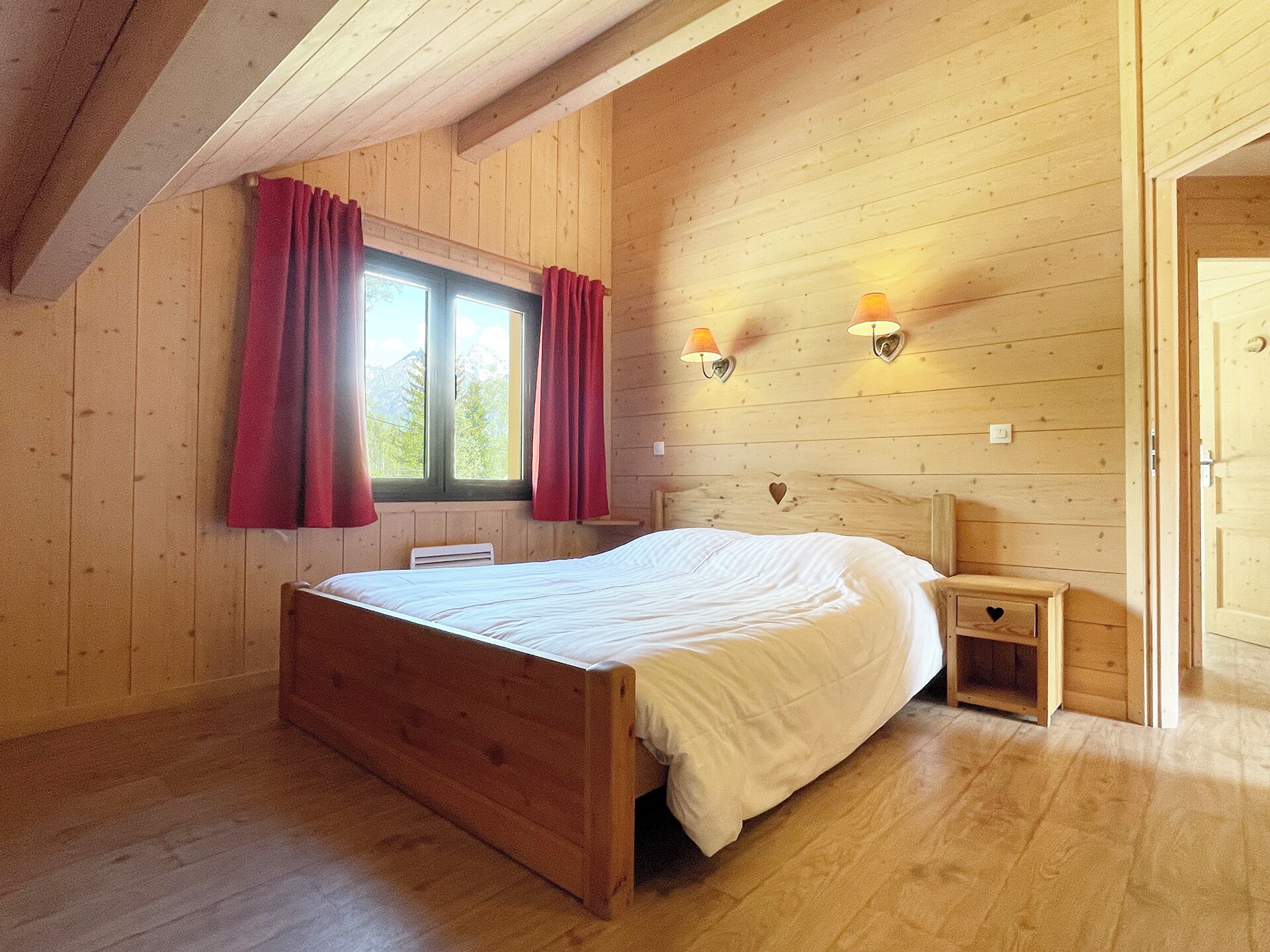 5 chambres, fer et planche à repasser, lit parapluie, Wi-Fi gratuit