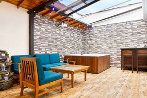 ลักซ์ชัวรี่อพาร์ทเมนท์ | ลานระเบียง/นอกชาน