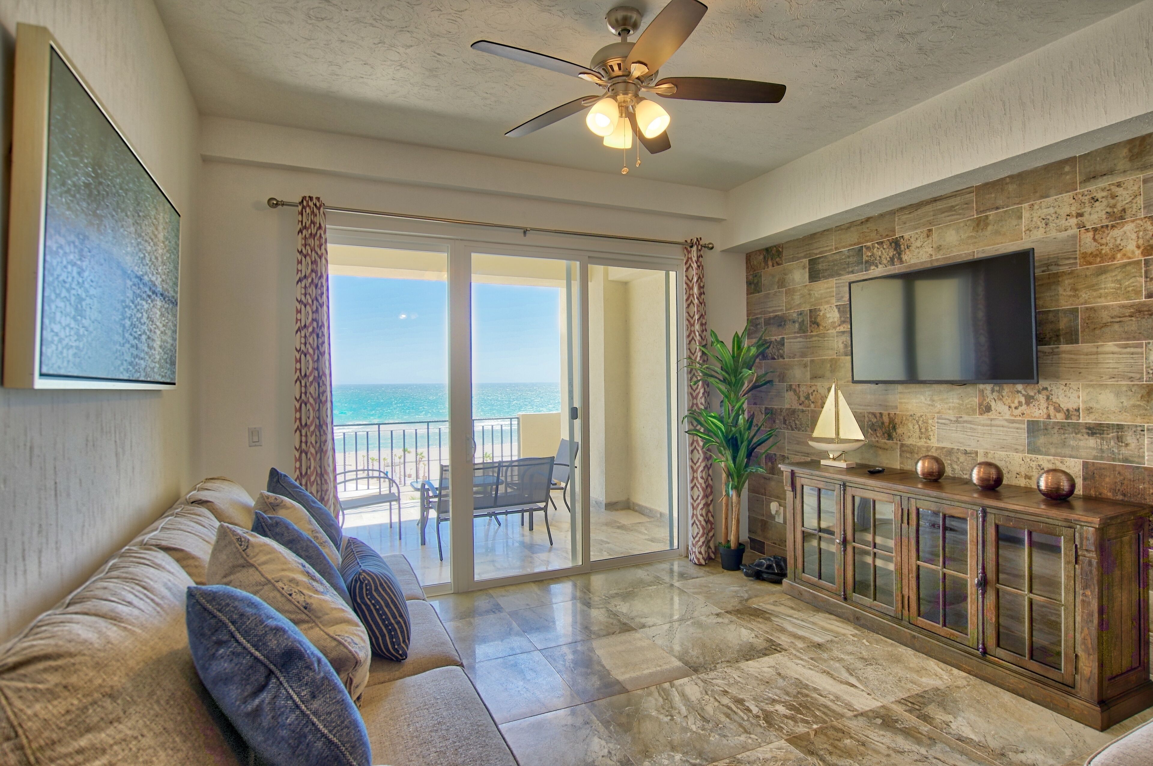 Oceanfront Beach View Luxury Condo