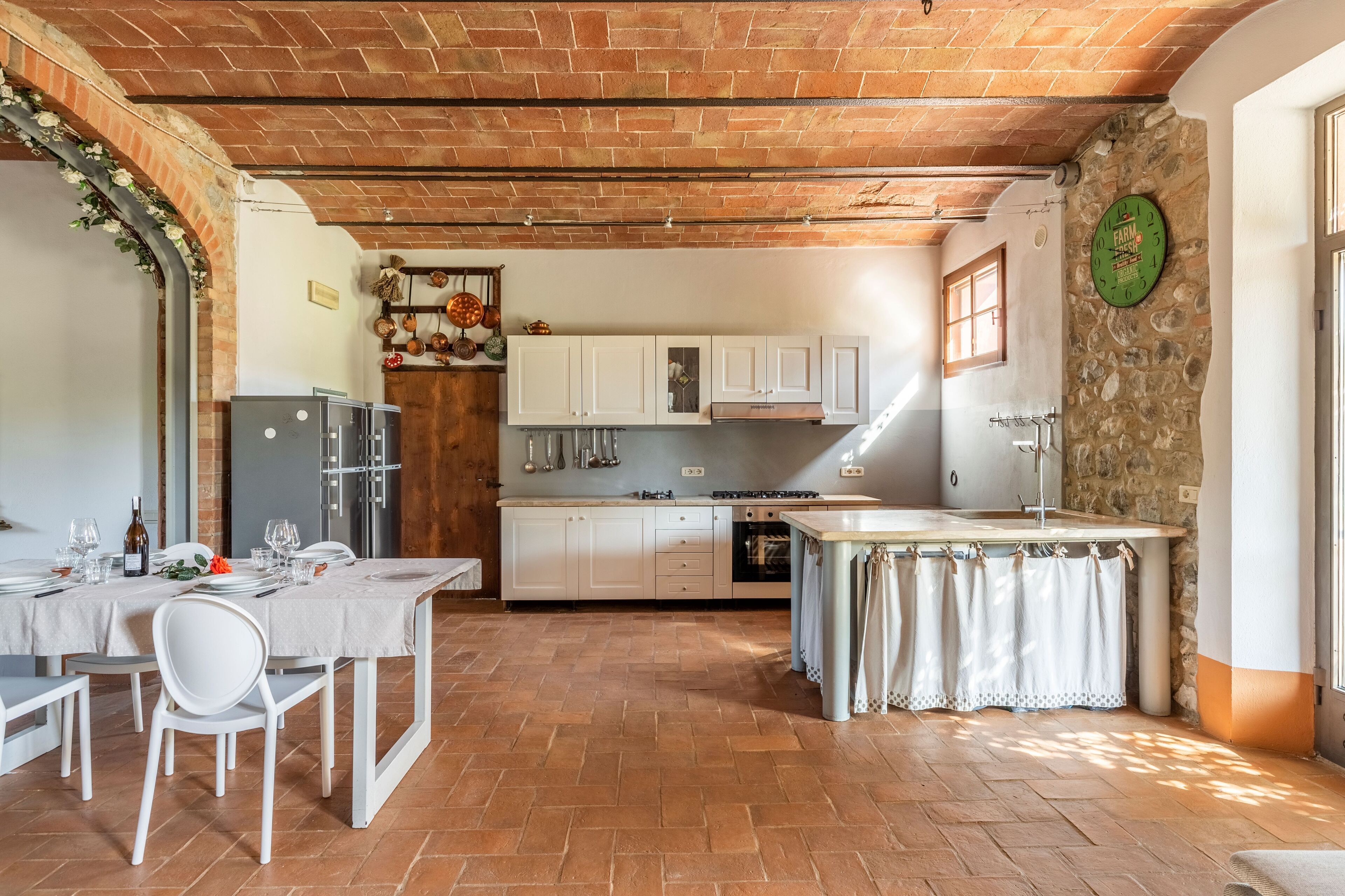 Villa D'Orchia, fattoria biologica di lusso con piscina privata in Val D'orcia