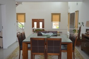 Dining - Vacation Rental - Country House (Gated Community - Comfort, Leisure, and Security) (Vargem Grande Paulista)