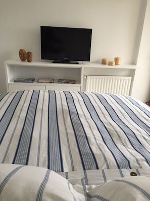 2 Schlafzimmer, Reisekinderbett, kostenloses WLAN, Bettwäsche