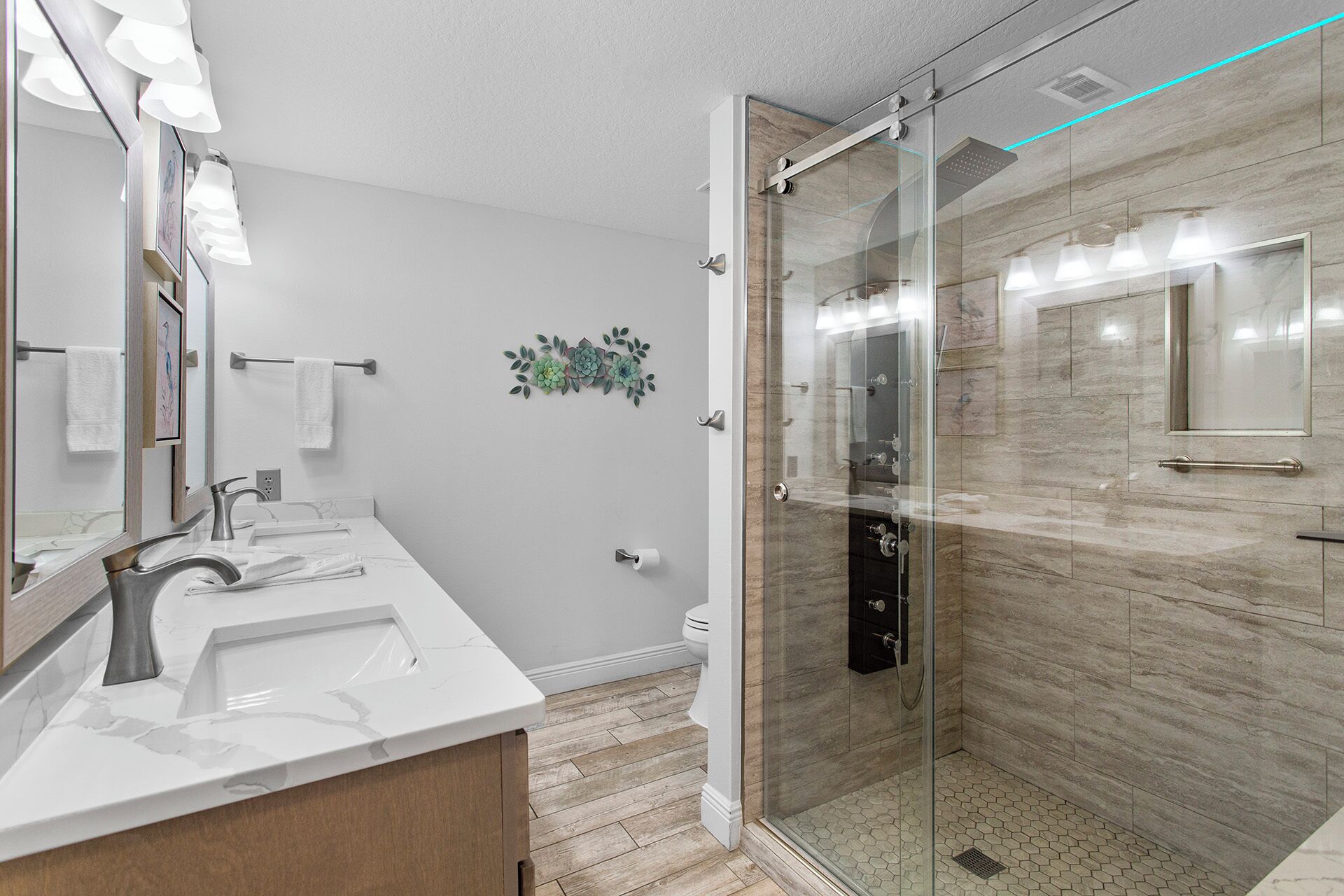 Ariel Dunes I 2208 - Gulf View, Heated Community Pool, Exercise Room, Laundry!