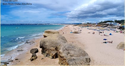 T1 +1 Wohnung, renoviert, schöne Aussicht auf das Meer und den Hafen, WiFi & A / C