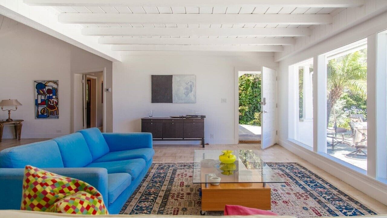 LUXURIOUS- LOS ANGELES- SINGLE STORY- HOME-PANORAMIC VIEW-POOL-SPA