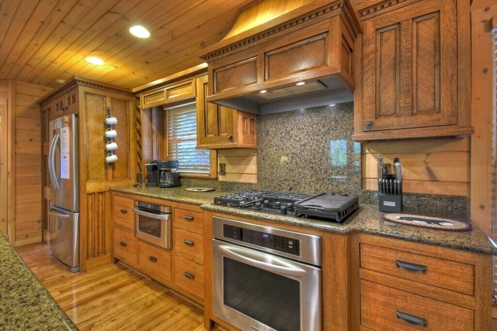 ثلاجة، ميكروويف، فرن، موقد طهي مسطح