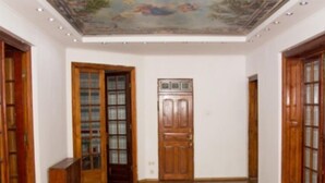 Unclassified image, 3 of 3, button - Faryna Apartment (Bucharest)