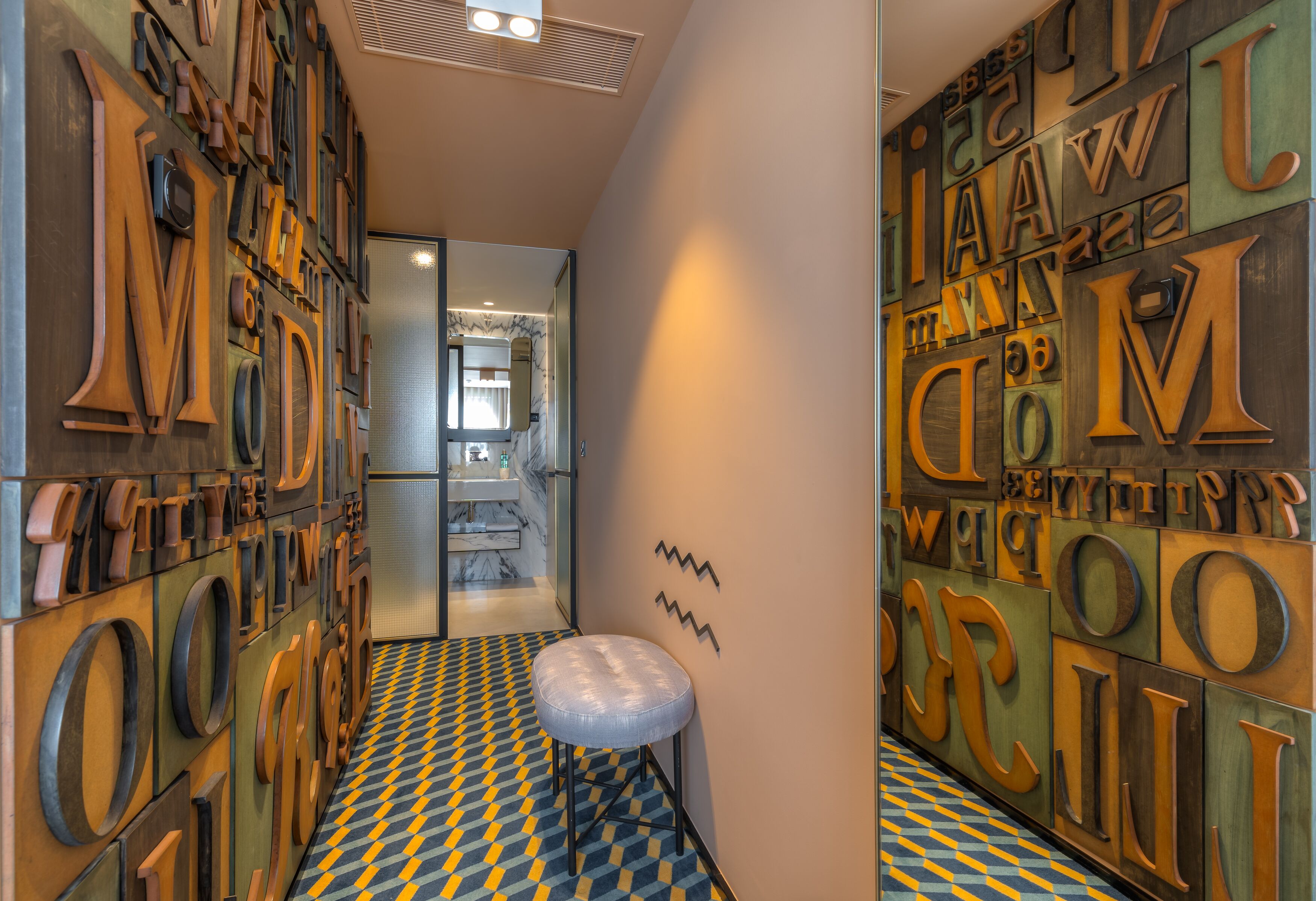 standard double room | 1 bedroom, minibar, in-room safe, individually decorated