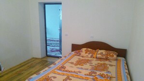 Family Double Room | Individually decorated, desk, laptop workspace, iron/ironing board - Guest House Urgench (Urgench)