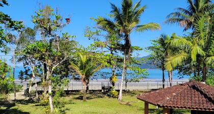Casa Capri Ubatuba on the sand with Wi-Fi. Estaleiro Beach - Ubatumirim