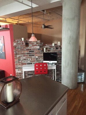 المنشأة من الداخل